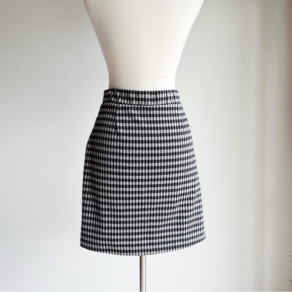 SANCTUARY Black and White Plaid Faux Wrap Mini Skirt Size M - Picture 3 of 6
